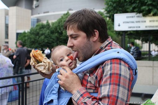 Este hombre no será nombrado padre del año 8